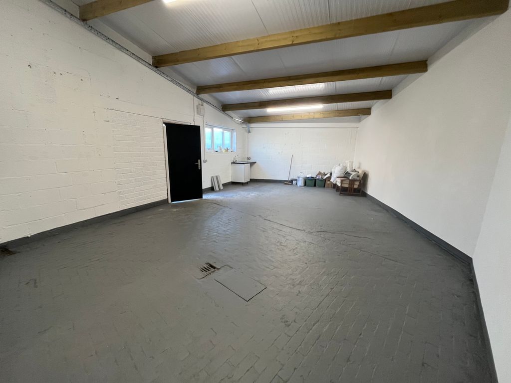 Property photo 2 of 3