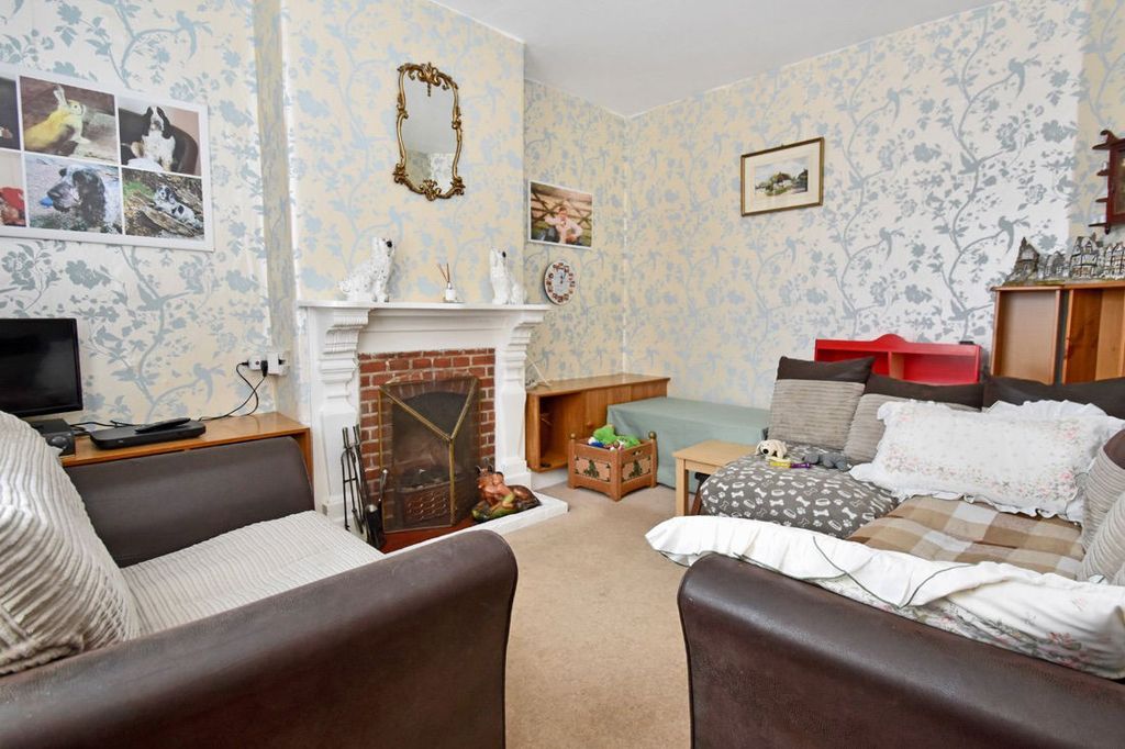 Property photo 2 of 16