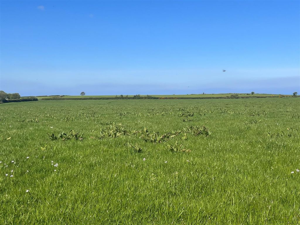 Property photo 3 of 8 5.Jpg