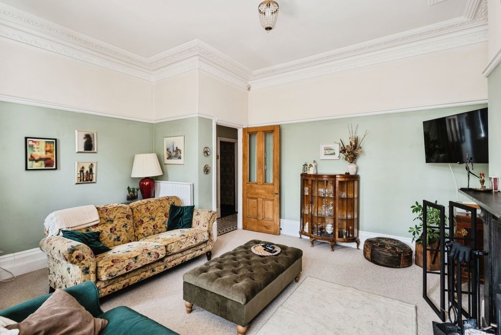 Property photo 3 of 19 Pbox-Img.Jpg