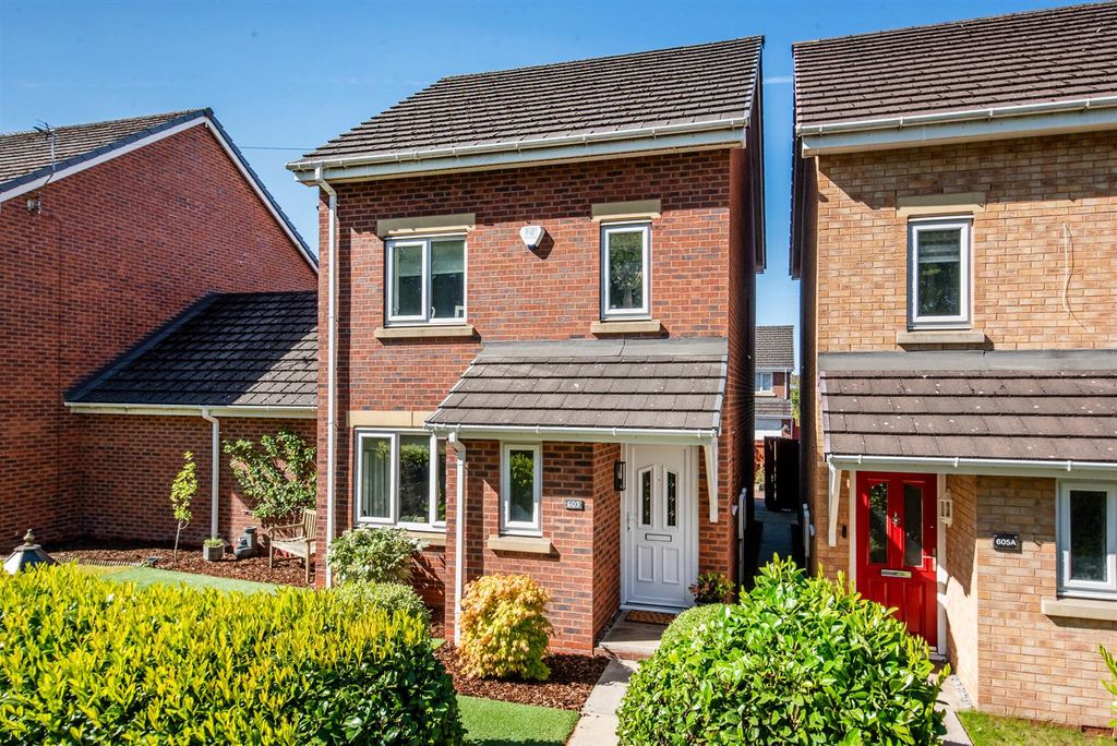 Property photo 1 of 28 Front External