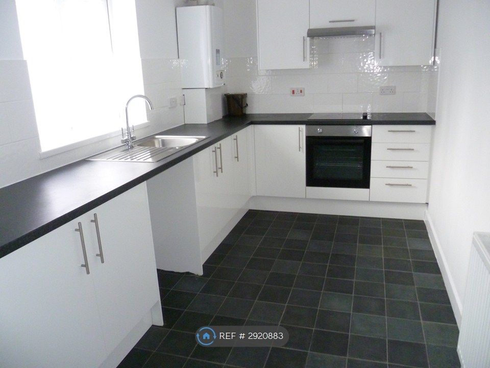 Property photo 2 of 21