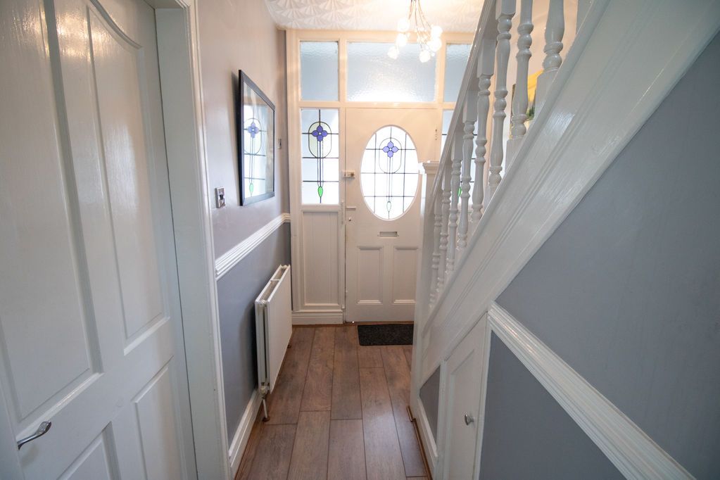 Property photo 3 of 24 Entrance Hallway
