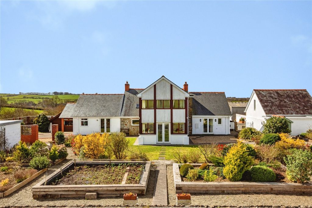 Property photo 2 of 59 Picture No. 15