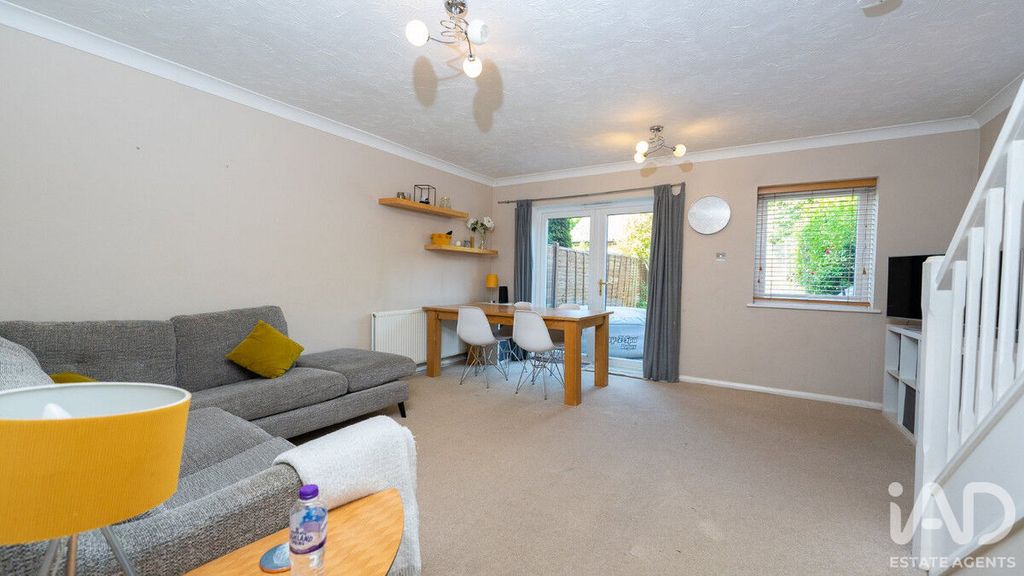 Property photo 3 of 7