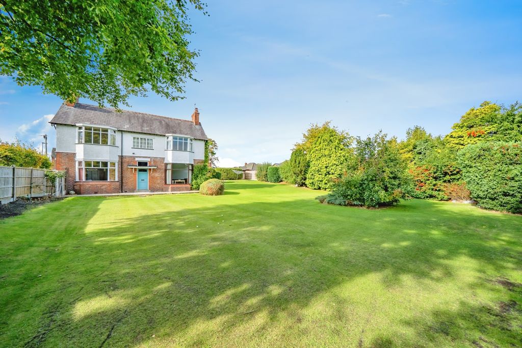 Property photo 1 of 20 Front