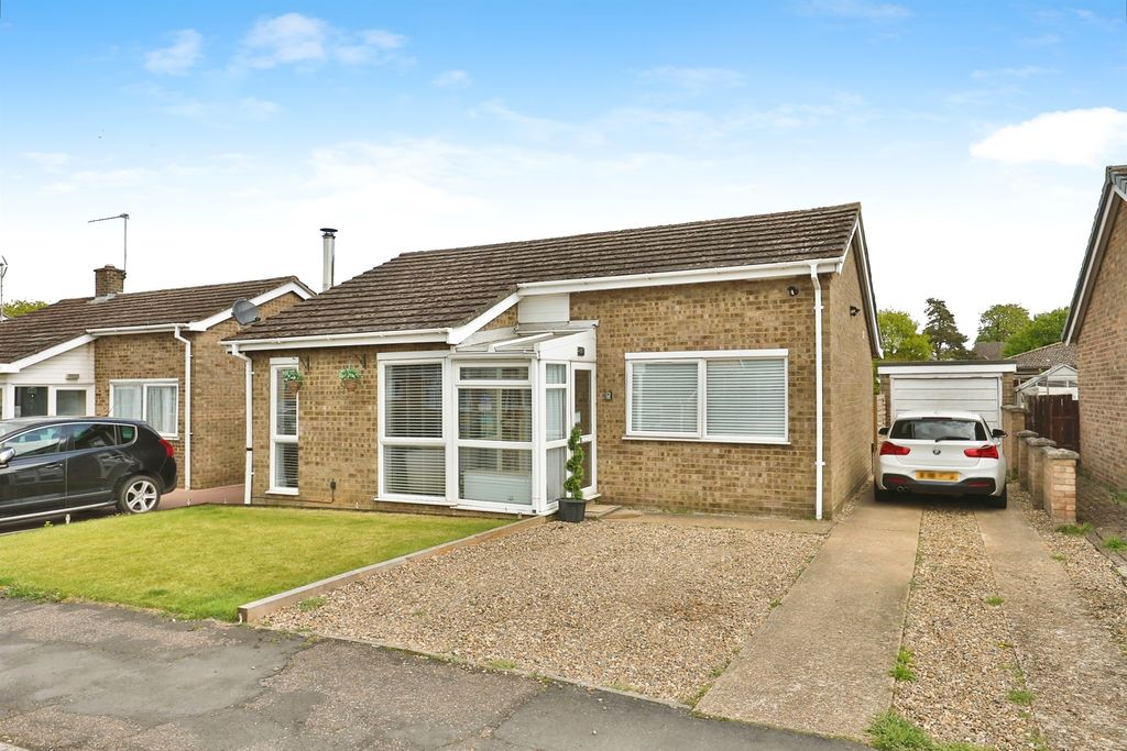 Property photo 1 of 17