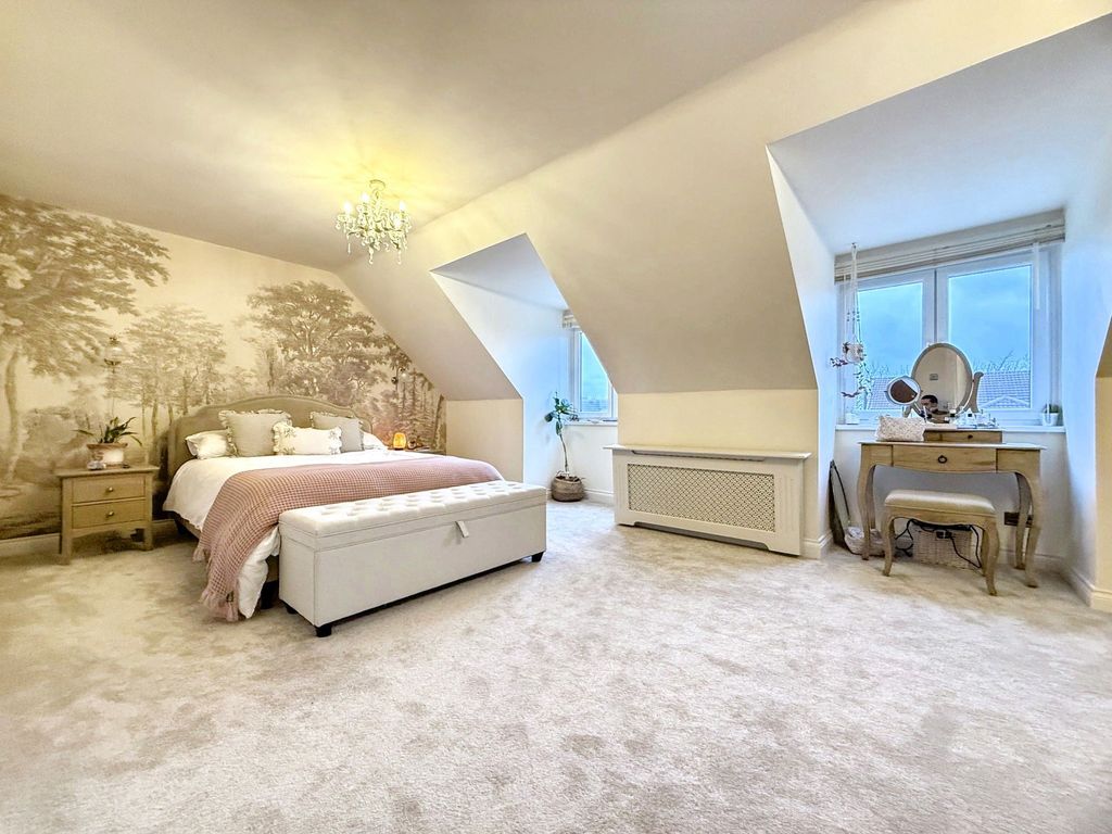 Property photo 3 of 26