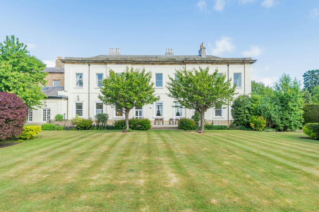 Property photo 3 of 76 8648257Exterior14.Jpg