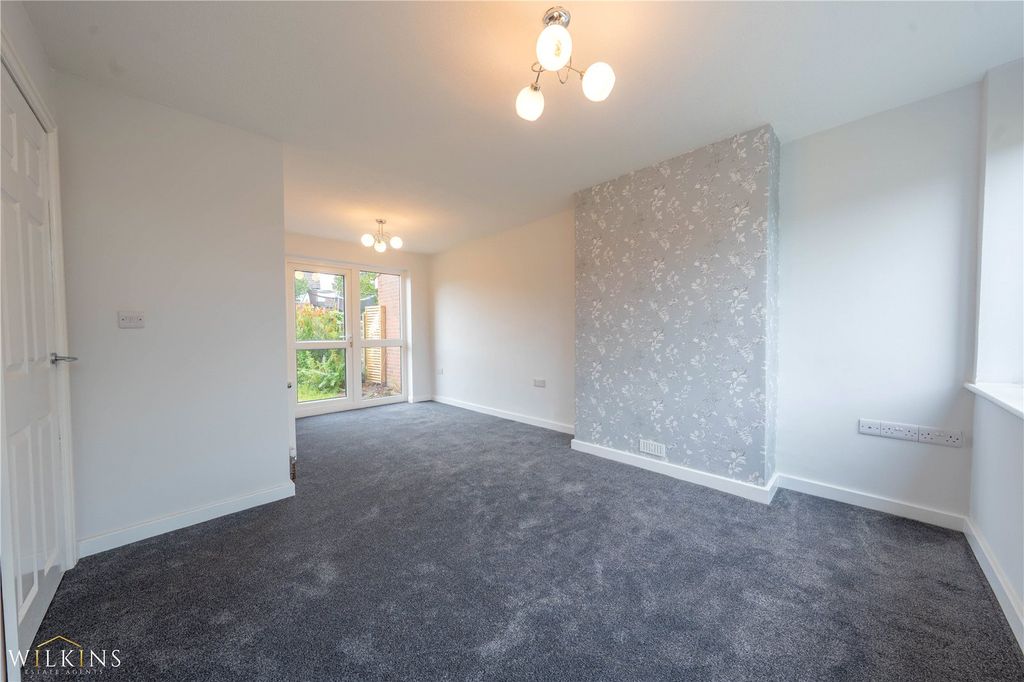 Property photo 2 of 27 Picture No. 20