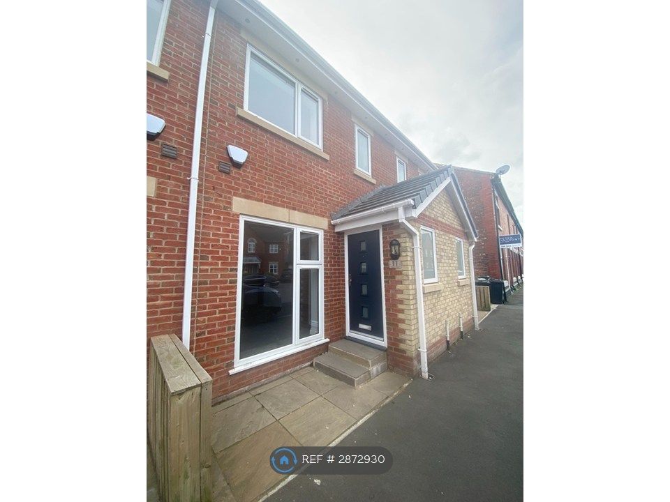 Property photo 1 of 11 Front External