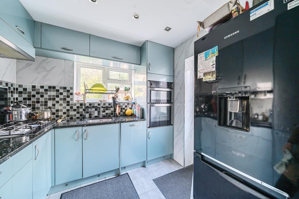 Property photo 2 of 17 Kitchen