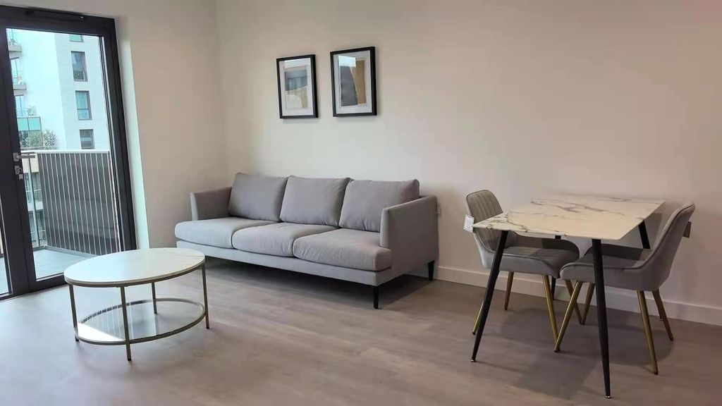 Property photo 1 of 6