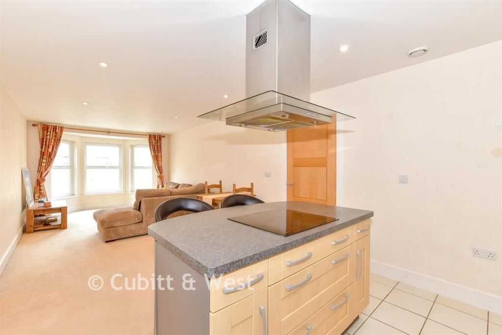 Property photo 2 of 9 1