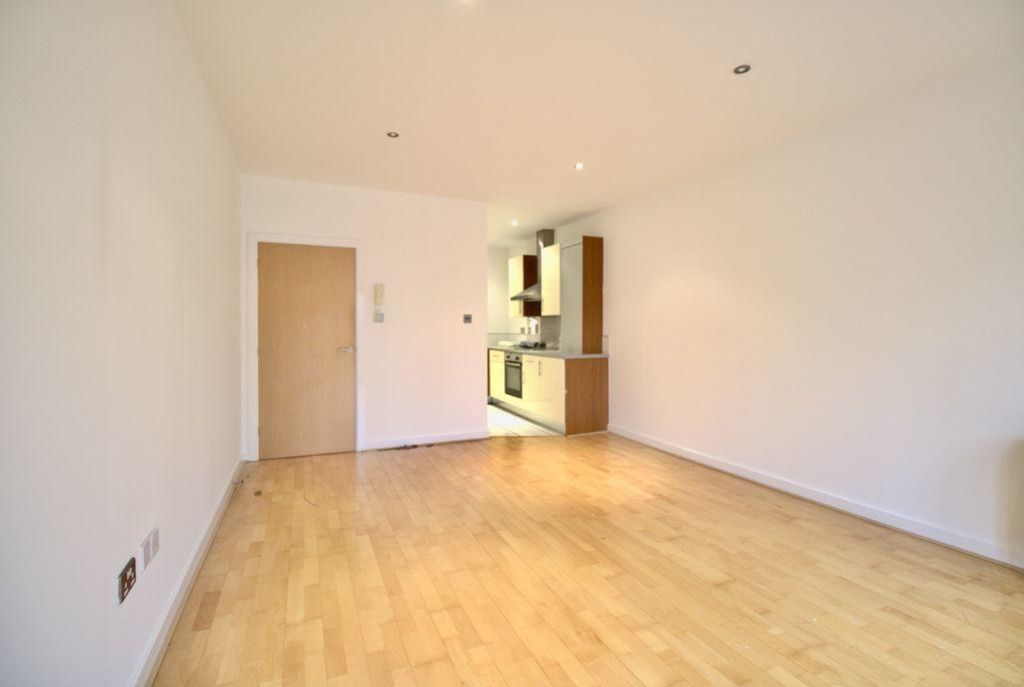 Property photo 3 of 7 F72 Rb 3