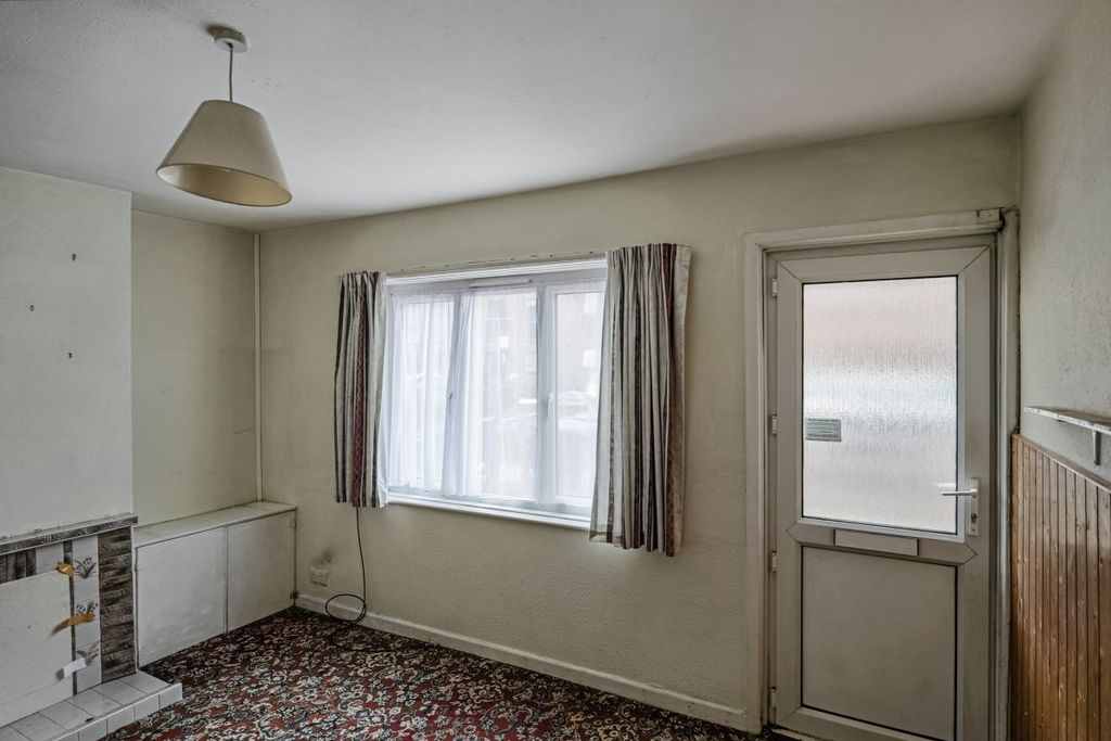 Property photo 3 of 15