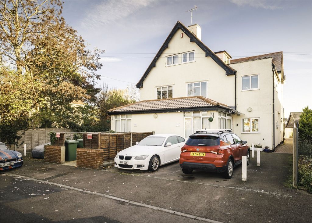 Property photo 1 of 17 Picture No. 13