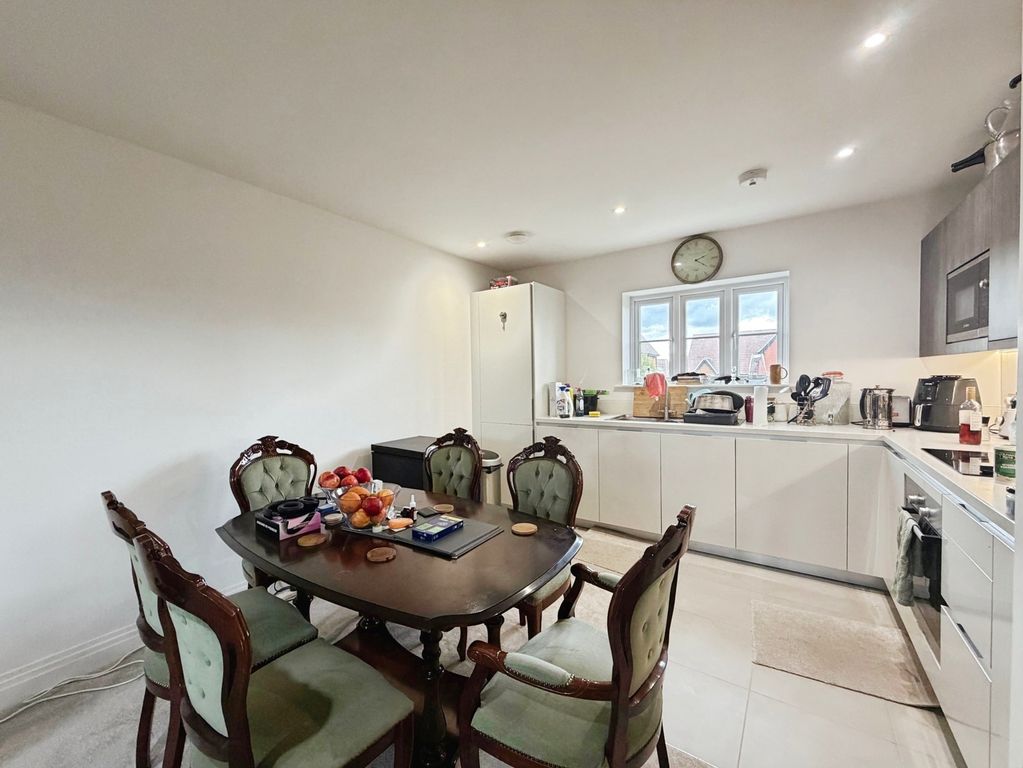 Property photo 3 of 11 Pbox-Img.Jpg