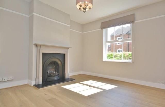 Property photo 3 of 11 Lounge.Jpg