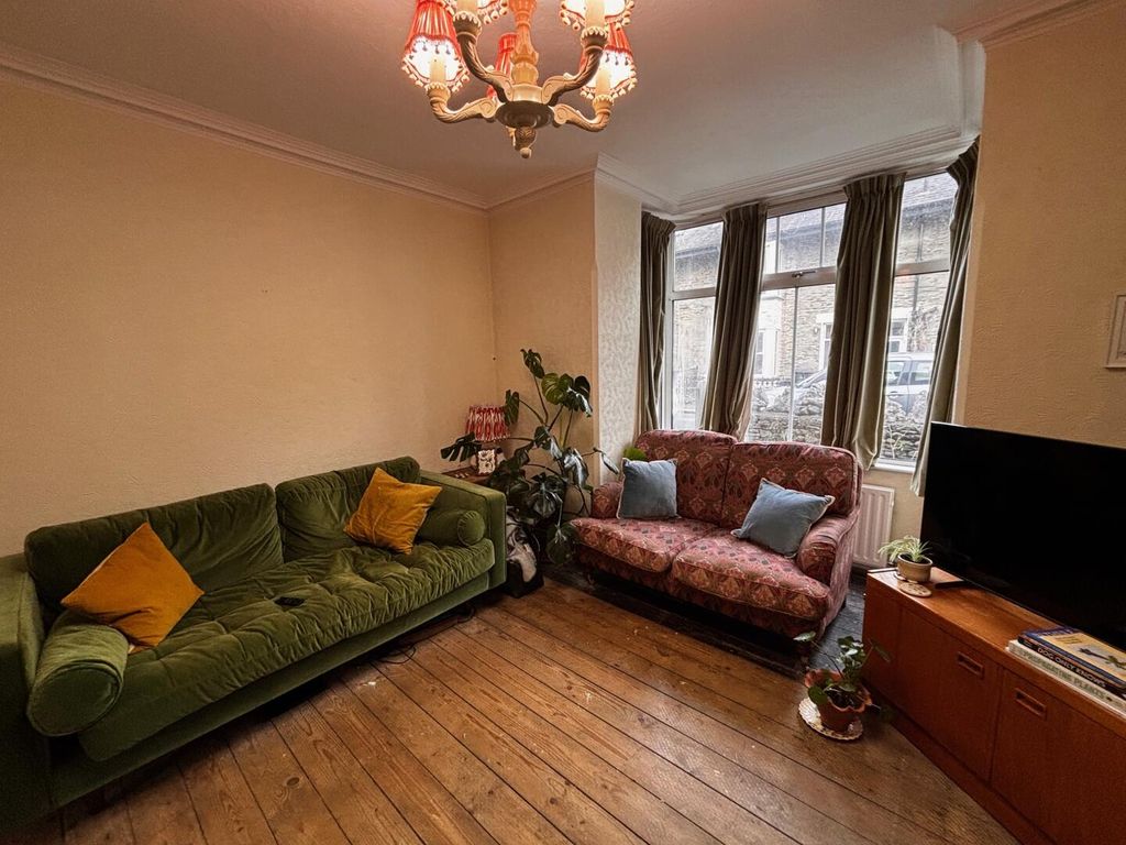 Property photo 3 of 15 Living Room