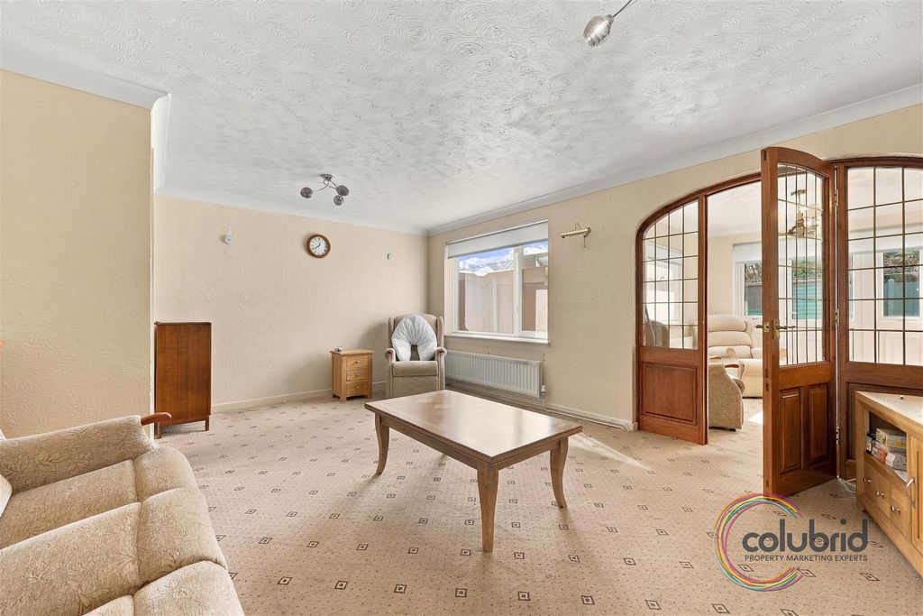 Property photo 3 of 21