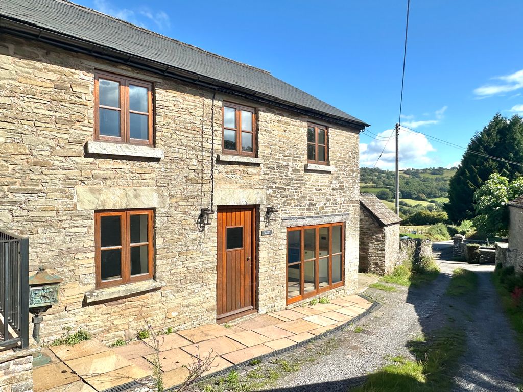 Property photo 1 of 17 Front