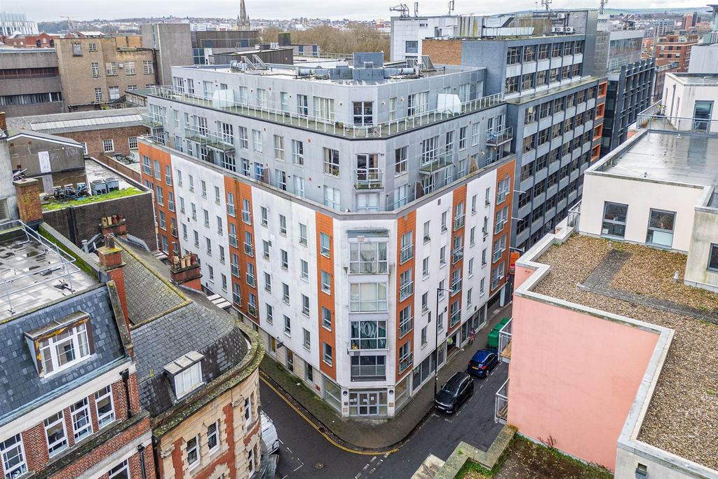 Property photo 1 of 27 104 Marsh House, Marsh Street, City Centre, Bristo