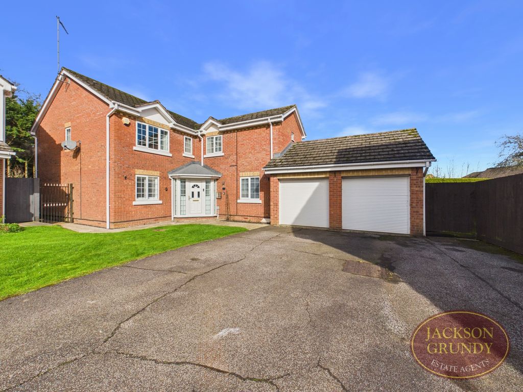 Property photo 1 of 26 Burton Close