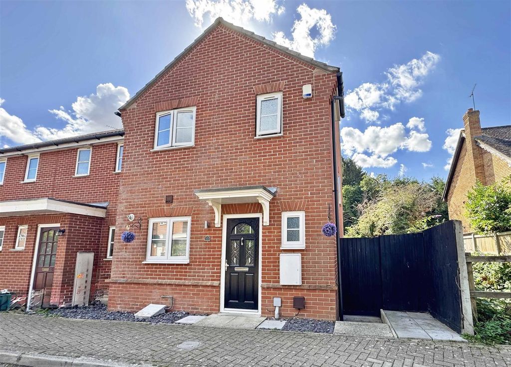 Property photo 1 of 17 Front B.Jpg