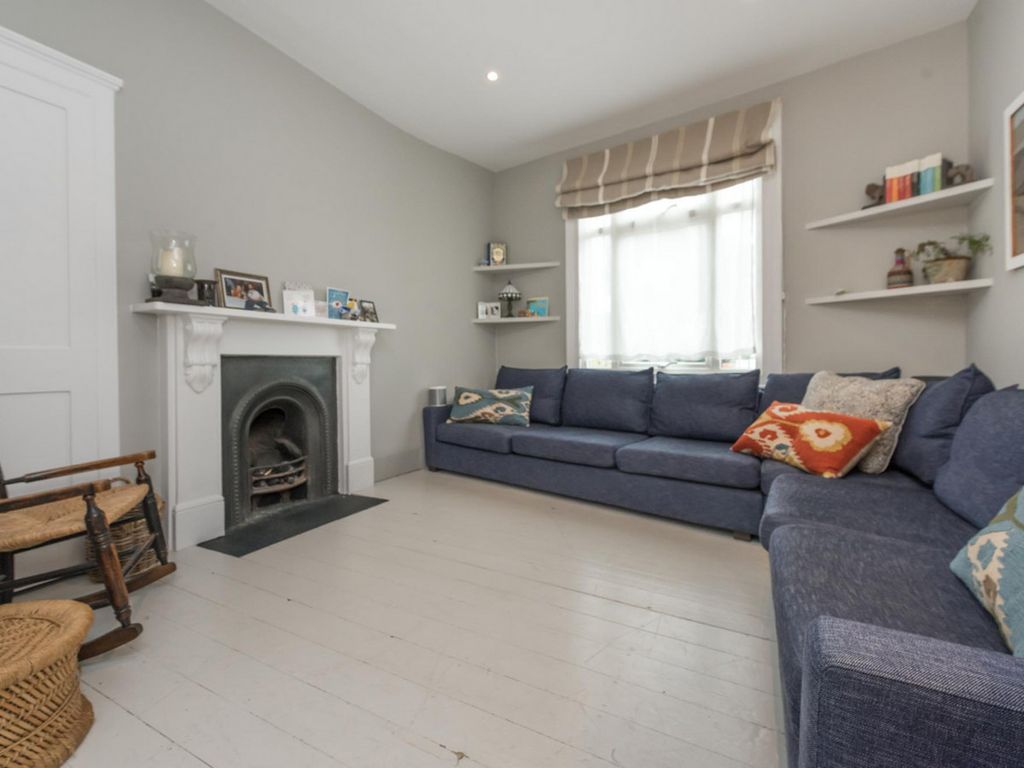 Property photo 2 of 11