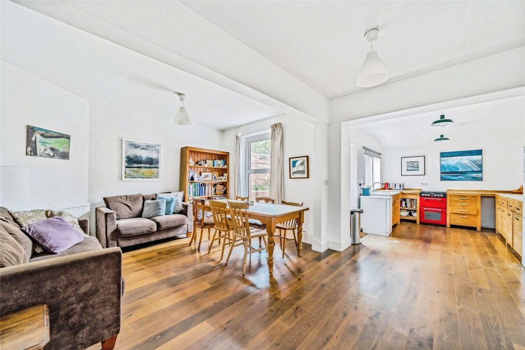 Property photo 1 of 16 Picture No. 32