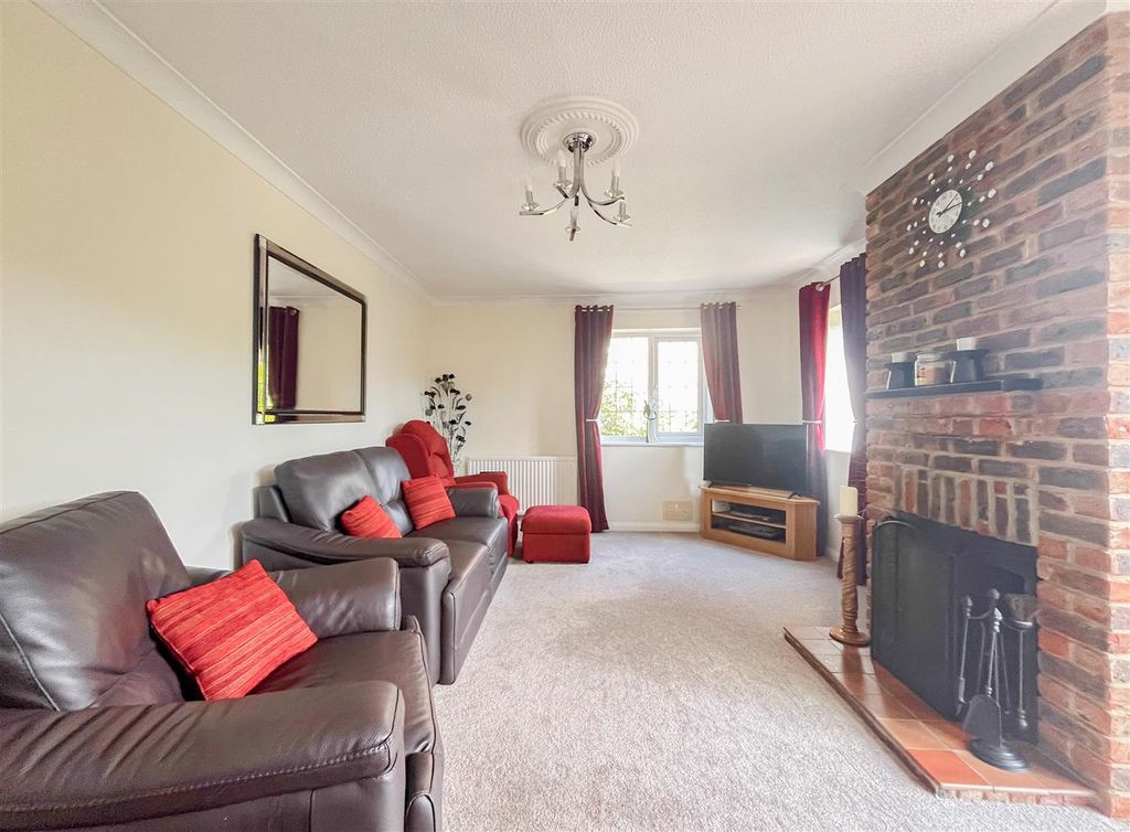 Additional image 5 of 4 bed detached house for saleGibraltar Rise, Heathfield TN21