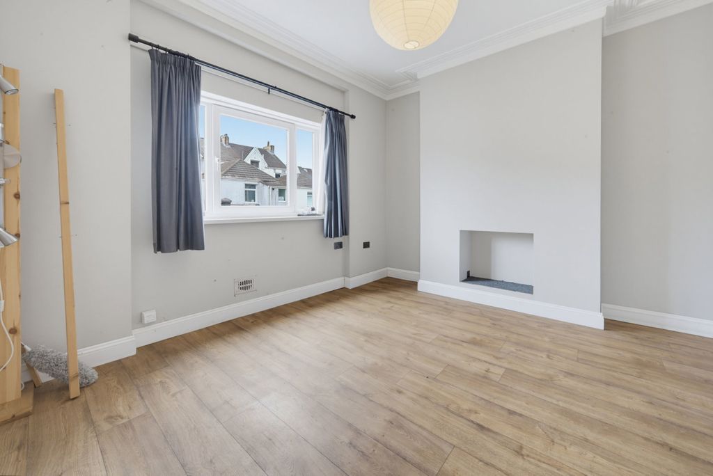 Property photo 3 of 31