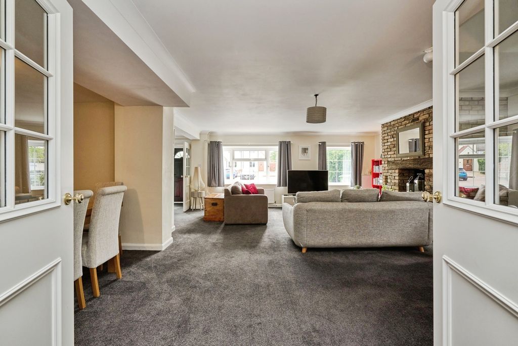Property photo 2 of 33 Pbox-Img.Jpg