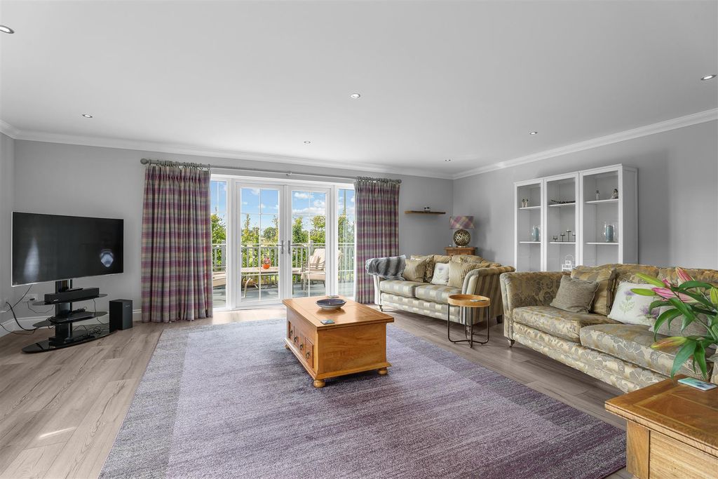 Property photo 2 of 33 4F8A9393.Jpg