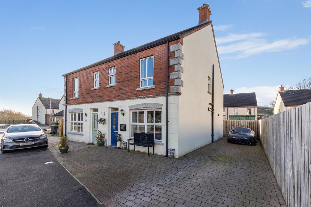 Property photo 2 of 21 29 River View Heights 20.Jpg