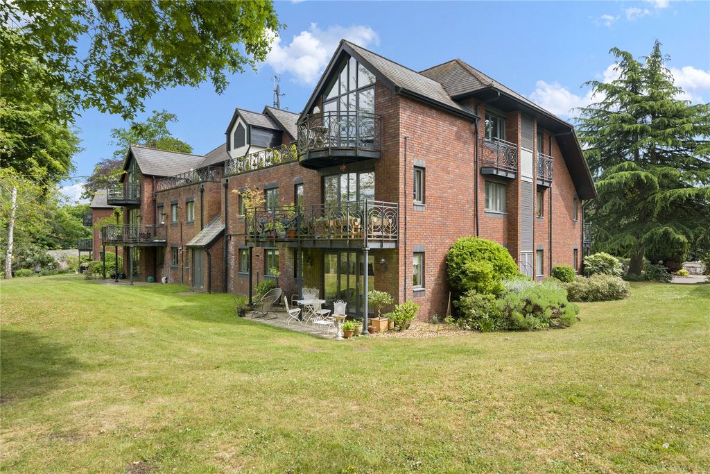 Property photo 1 of 16 Picture No. 13