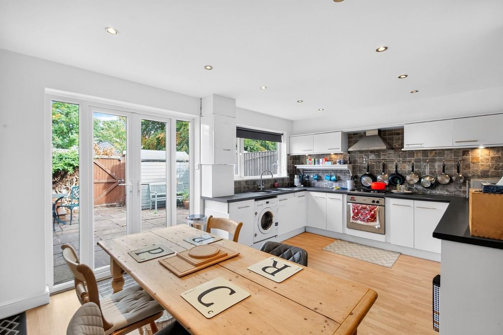 Property photo 3 of 15 5Mountstreet-10.Jpg
