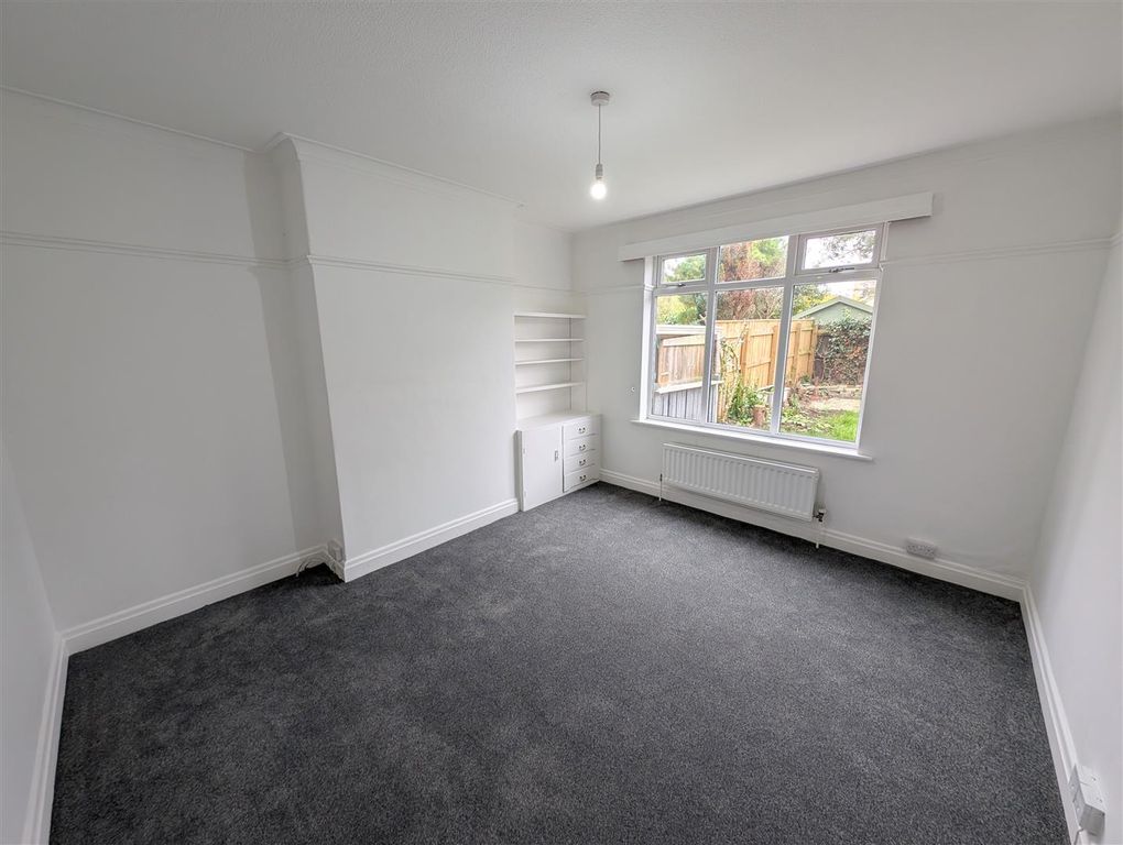 Property photo 3 of 9 Dining Room