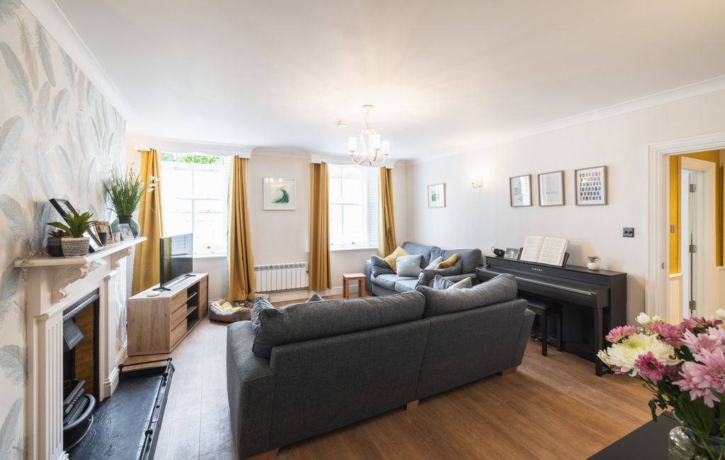 Additional image 10 of 2 bed flat for saleLe Mont Pinel, St. Helier, Jersey JE2