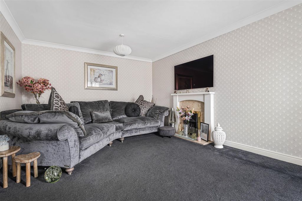 Property photo 3 of 23 9_69803.Jpg