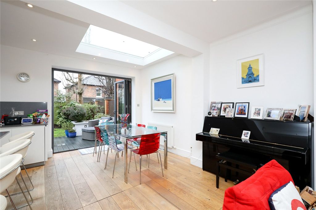 Property photo 3 of 12 Picture No. 05