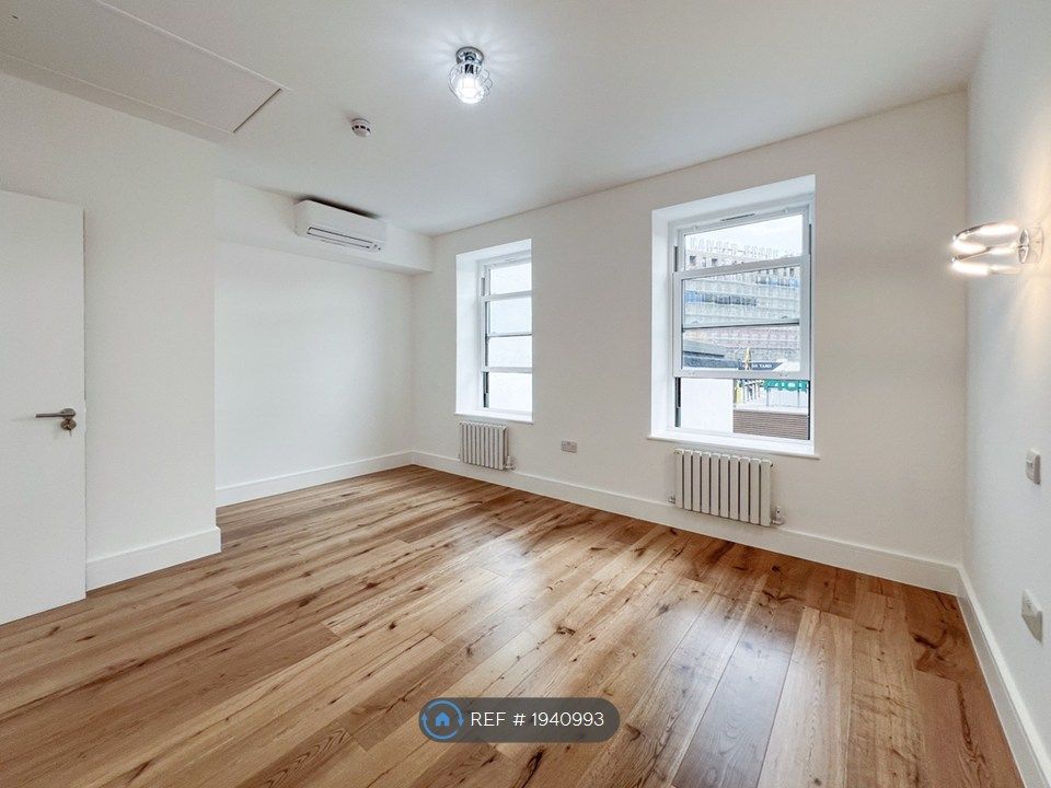 Property photo 2 of 26