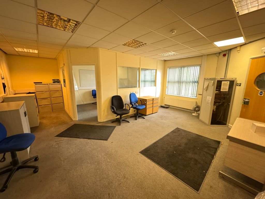 Property photo 2 of 5 Photo 4