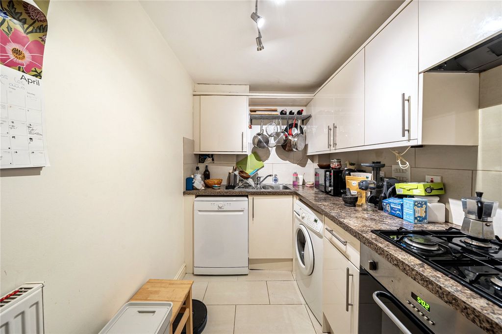 Property photo 3 of 16 Picture No. 23