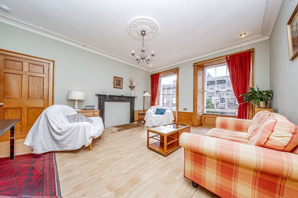 Property photo 2 of 18 Picture No. 37