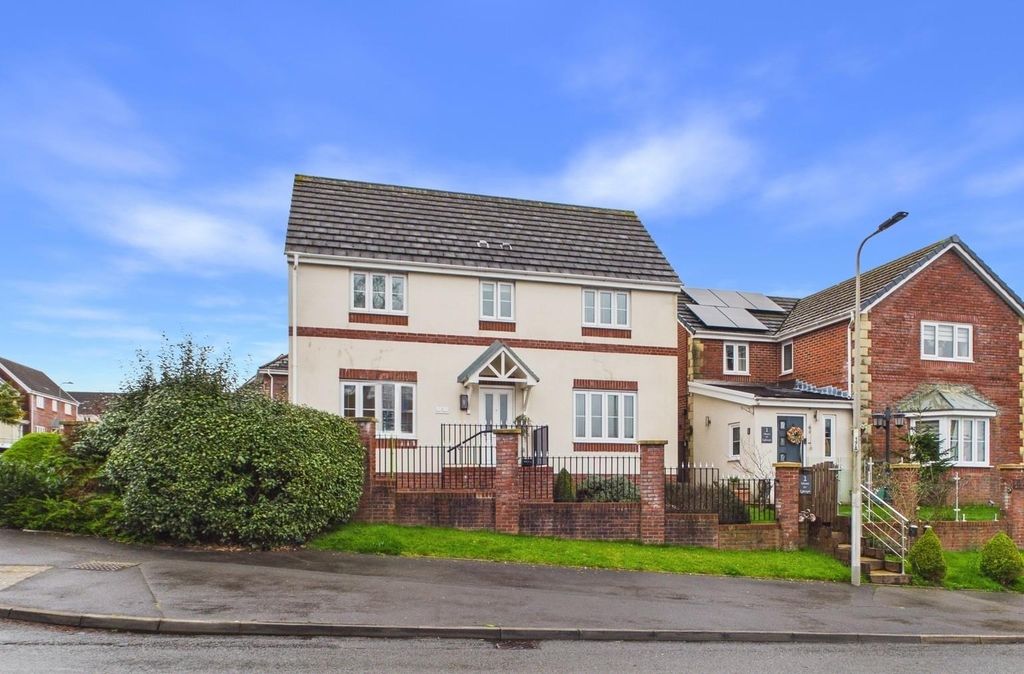 Property photo 1 of 31