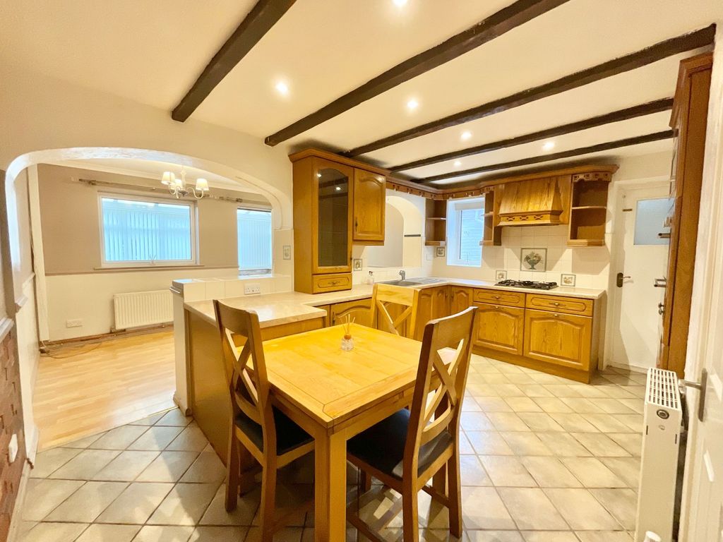 Property photo 2 of 30