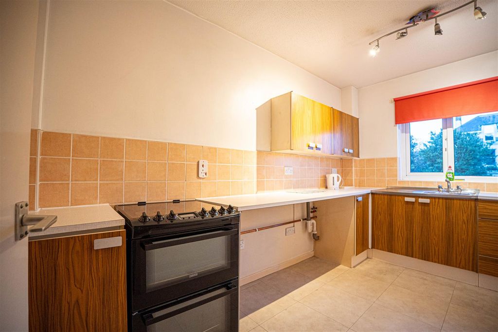 Property photo 3 of 13 Dsc08472-Hdr.Jpg