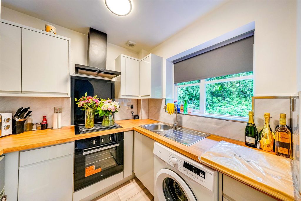 Property photo 2 of 17 7R302485Edited.Jpg